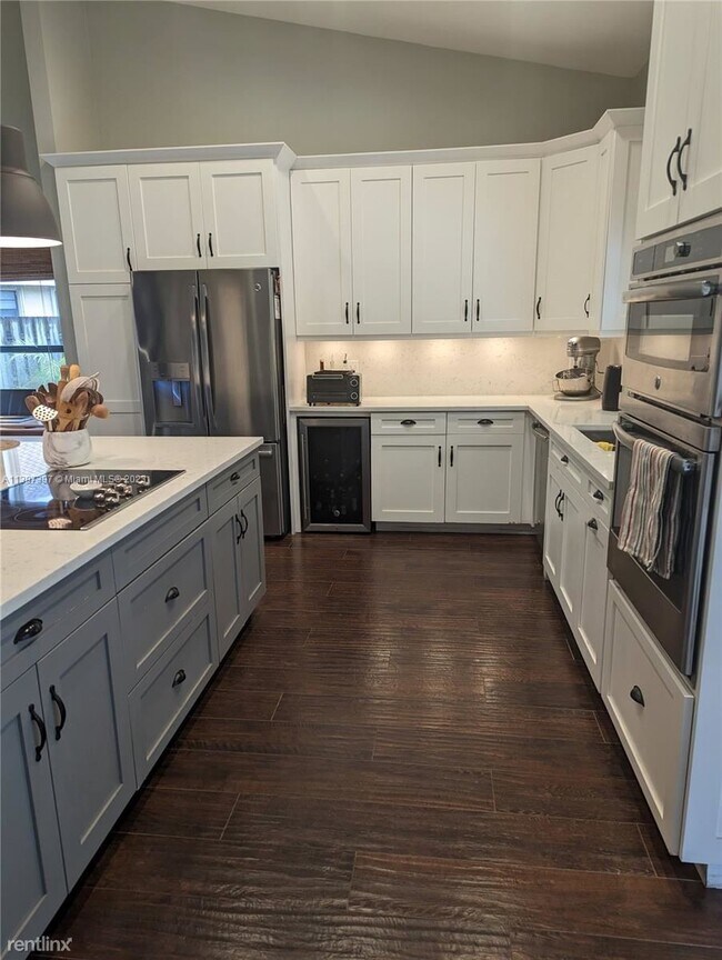 Foto del edificio - 4 br, 2.5 bath House - 1671 NW 101st Way