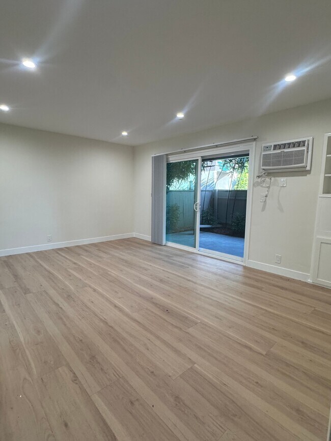 Foto del edificio - 283 S El Molino Ave