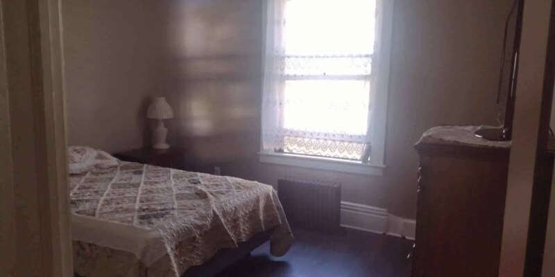 Foto principal - 869 Kenneth Ave