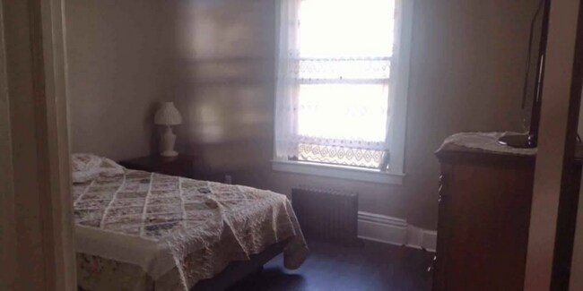 Foto del edificio - 869 Kenneth Ave