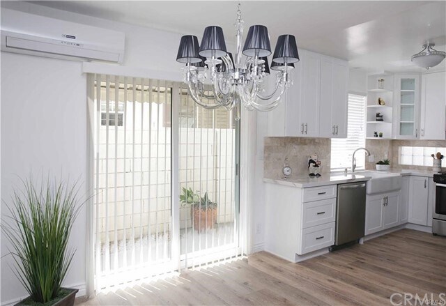 Foto principal - 10842 Huston St
