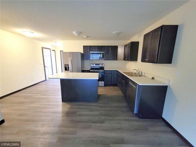 Foto del edificio - 303 S Wasson Ln
