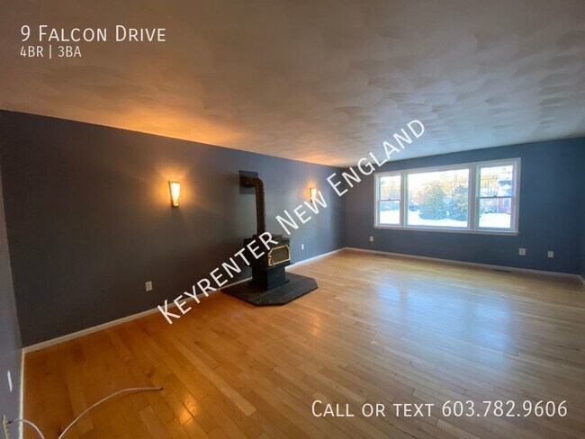 Foto del edificio - 9 Falcon Dr