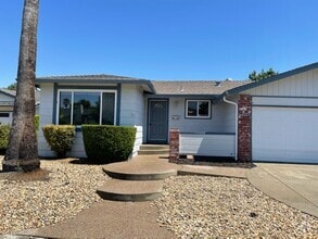 Building Photo - 4051 Crest Ct