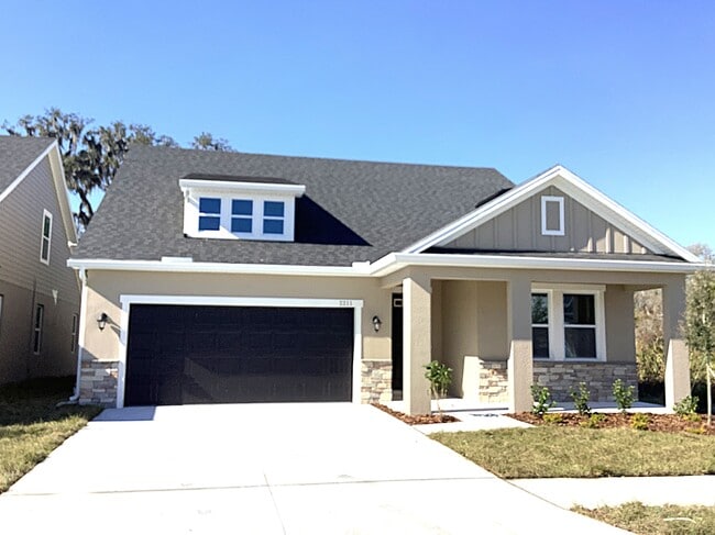 Building Photo - 2211 Saffron Walden Dr