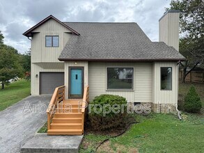 Building Photo - 4201 Wayland Blvd