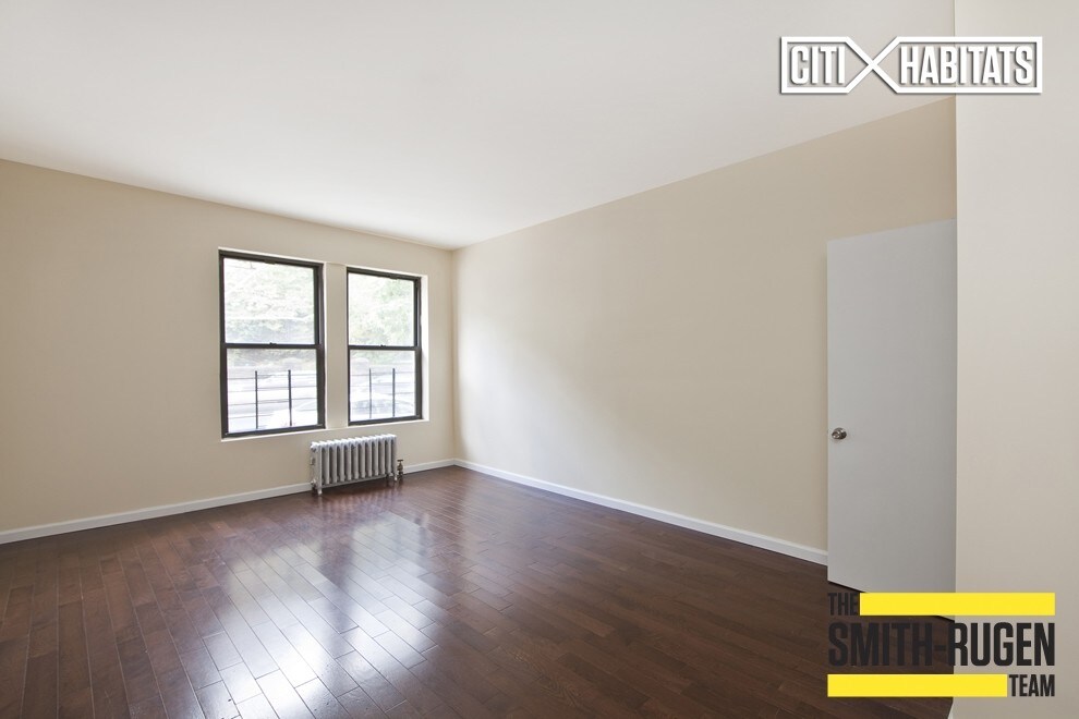 Foto principal - 4640 Broadway