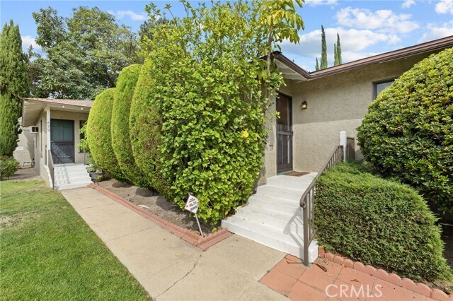 Foto del edificio - 675 N Rosemary Ln