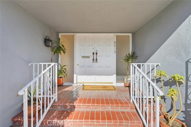 Building Photo - 5613 Pso De Pablo