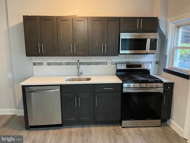 Foto del edificio - 532 E Mayland St