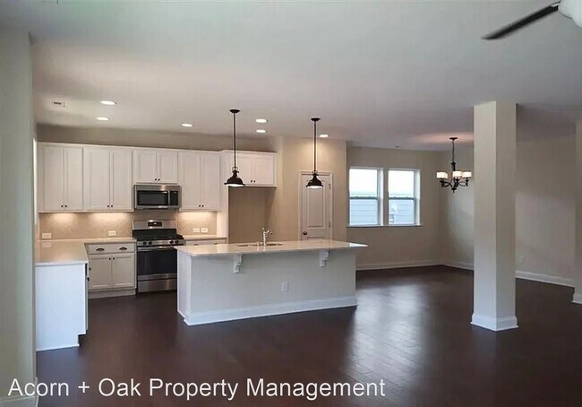 Building Photo - 4 br, 2.5 bath House - 221 Macy Grove Drive