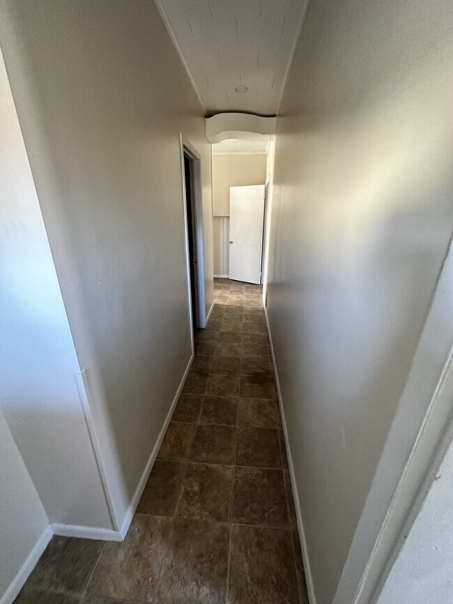 Foto del edificio - 572 W. 5th Street Apartments LLC