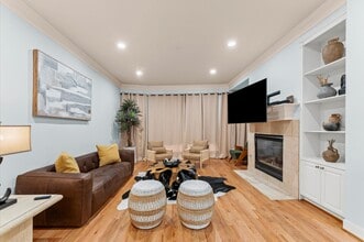 Building Photo - 2201 Crocker St