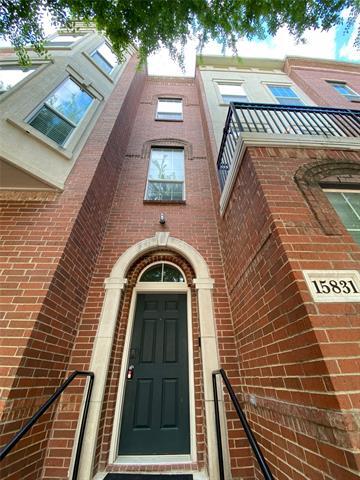 Foto del edificio - 15831 Breedlove Pl