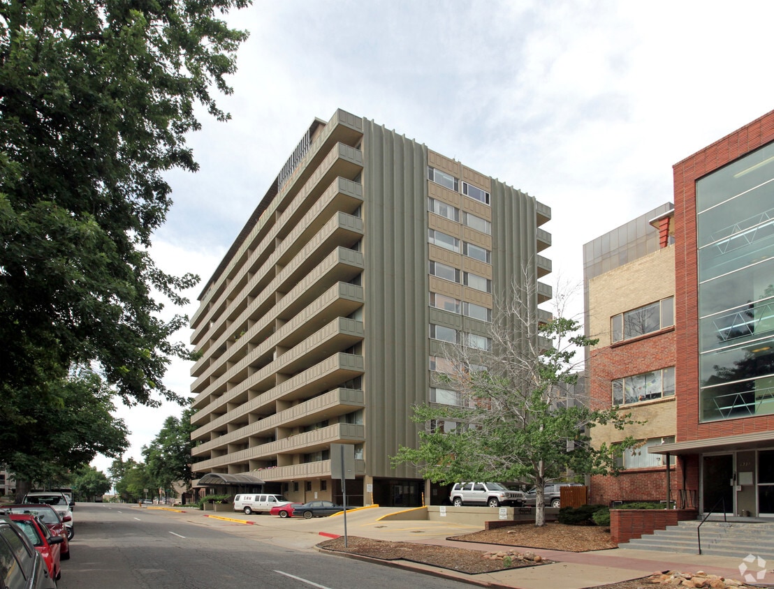 Barrington Apartments Denver, CO