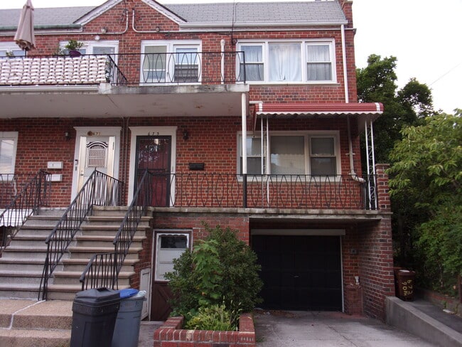 Building Photo - 673 90th St