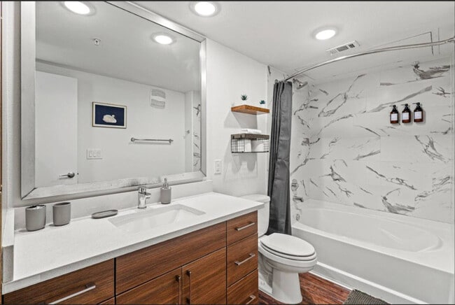 Foto del edificio - 120 N Madison Ave