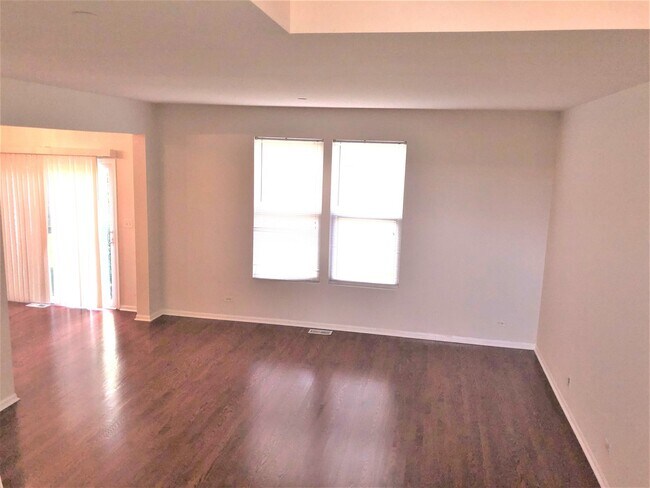 Building Photo - 1473 Yellowstone Dr