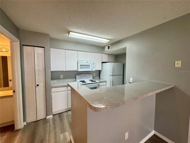 Foto del edificio - 2218 Grand Cayman Ct