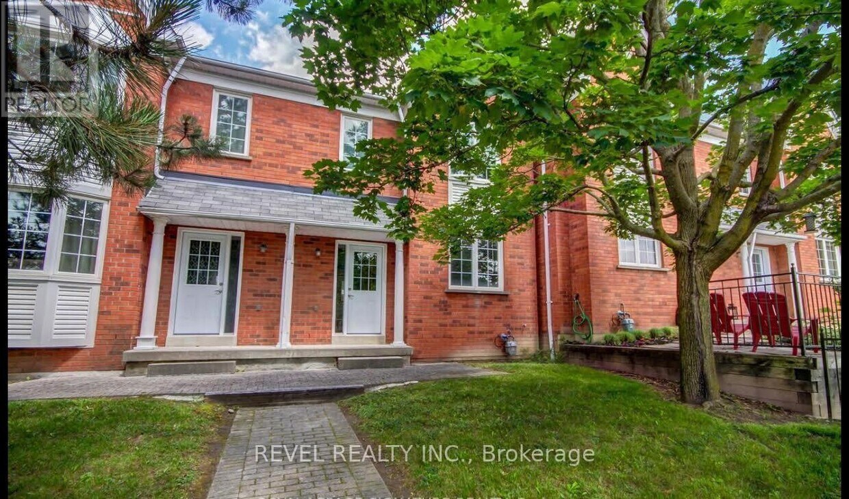 Photo principale - 10-10 Bassett Blvd