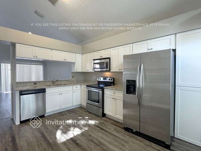 Foto del edificio - 1205 Grassy Meadow Pl