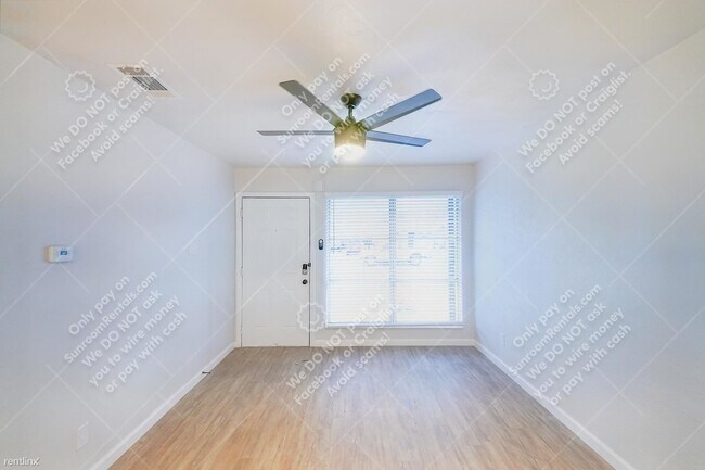 Building Photo - 3 br, 1 bath House - 701 Alto Dr