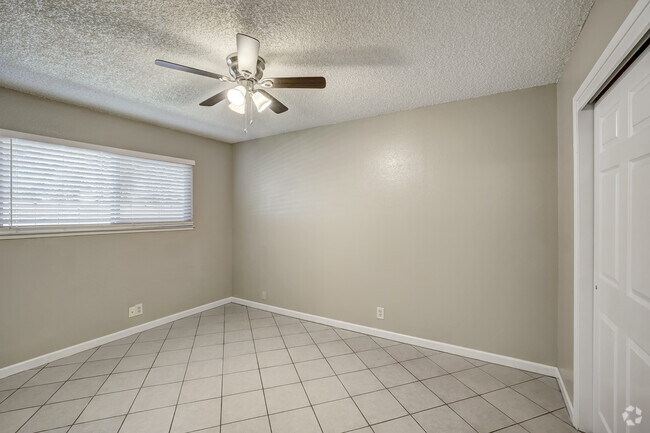 2Bd. 1Ba. 875 Sq. Ft. - Bedroom 1 - Campus Court Apartments