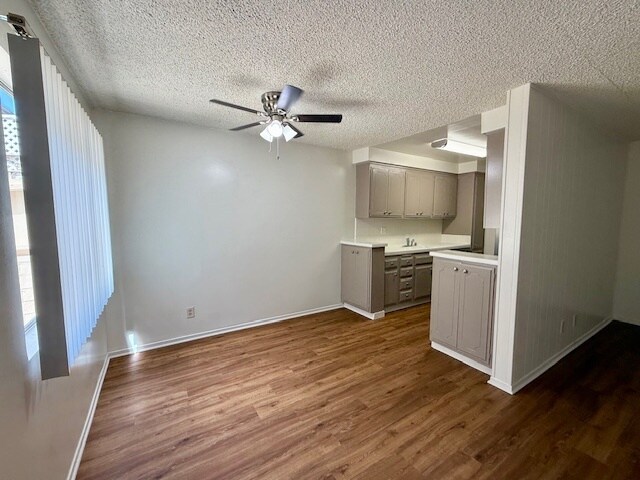 Foto del edificio - 1247 Amherst Ave