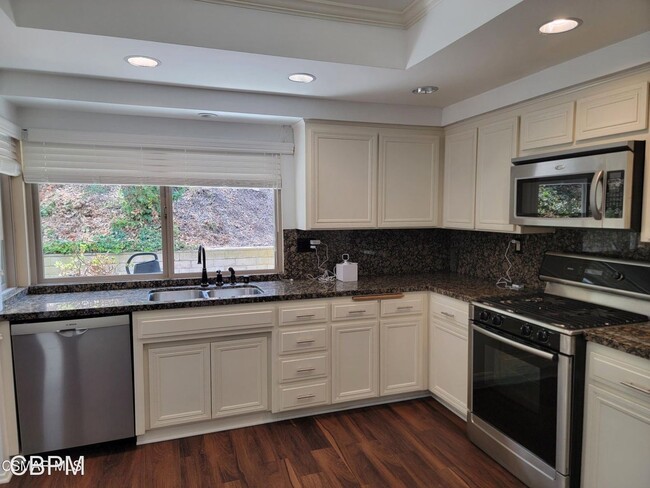 Building Photo - 4 br, 2 bath House - 28910 Calabria Drive