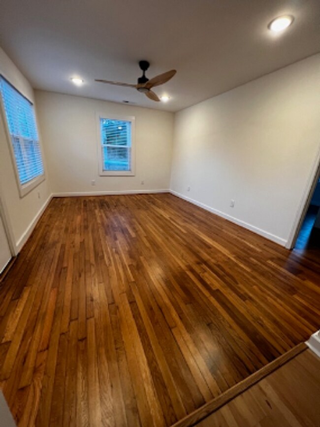Foto del edificio - 219 Oakhurst St