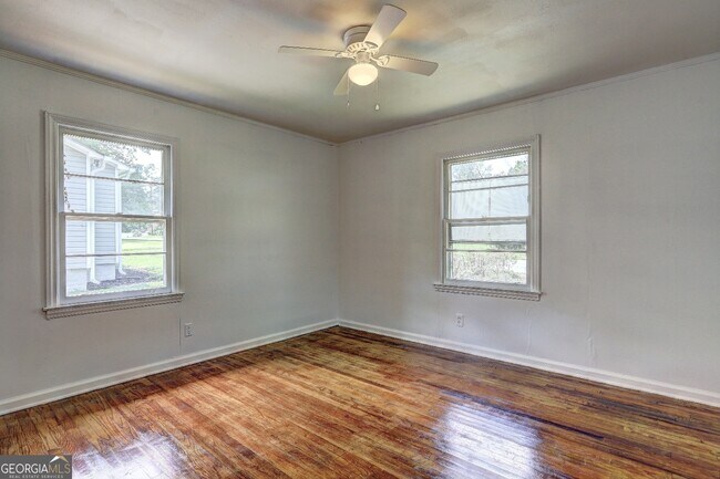 Foto del edificio - 3292 Arnwood Ave