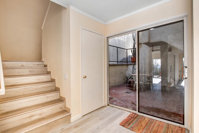 Building Photo - 5379 Godbey Dr