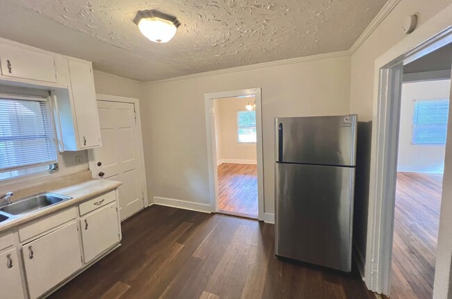 Building Photo - Hardwood Flooring throughout!