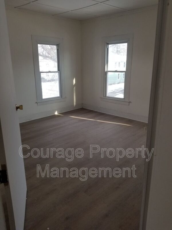 Foto del edificio - 514 W First St