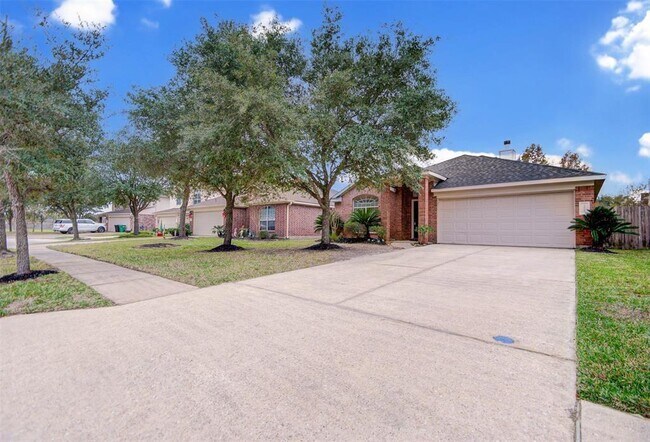 Building Photo - 31715 Royal Woods Ct