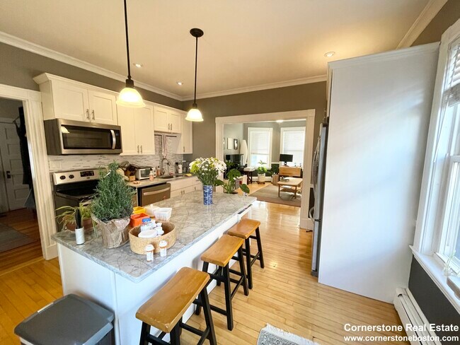 Foto del edificio - 76 Parker Hill Ave