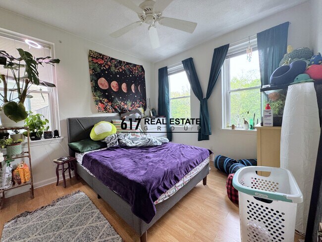 Building Photo - 1409 Commonwealth Ave