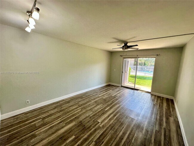 Foto del edificio - 2755 W Atlantic Ave
