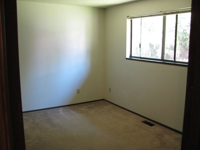 Foto del edificio - 12859 NW Dogwood St