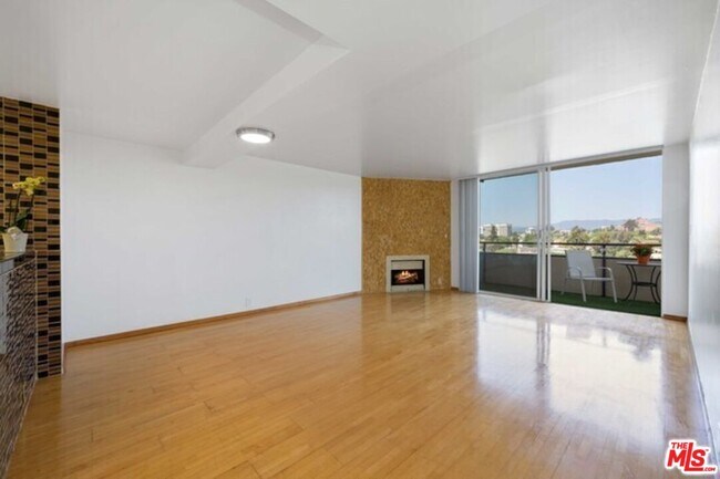 Foto del edificio - 10535 Wilshire Blvd