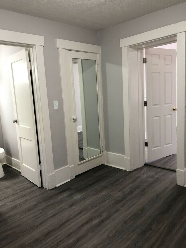 Building Photo - Renovated 1 Bedroom Apartment In Dundee!!