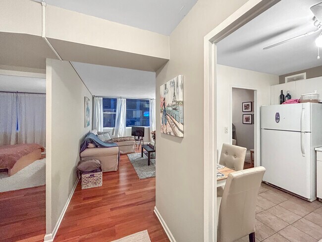 Foto del edificio - 6301 N Sheridan Rd