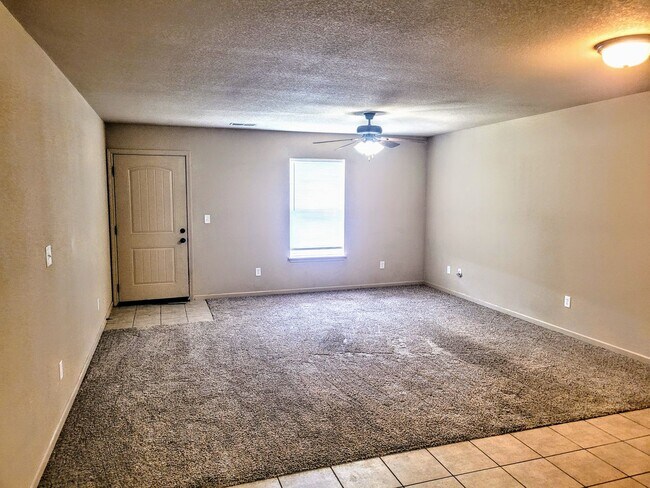 Foto del edificio - 109 Edna St