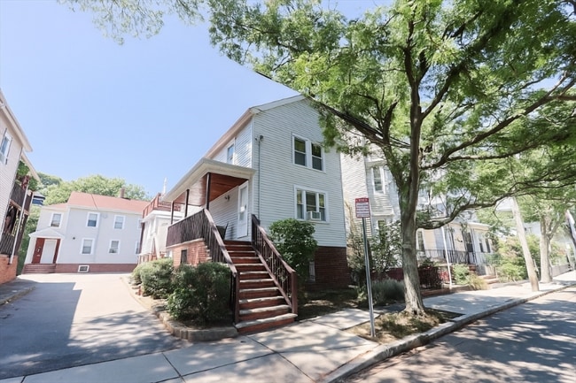 Photo - 127 Amory St Apartment