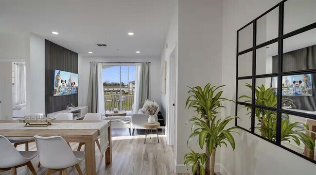 Building Photo - 8103 Coconut Palm Way