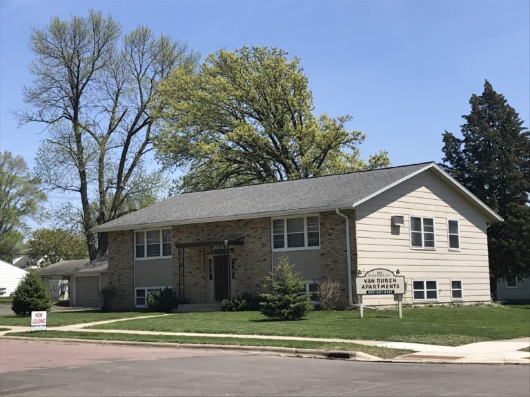 Primary Photo - 305 N Van Buren Ave