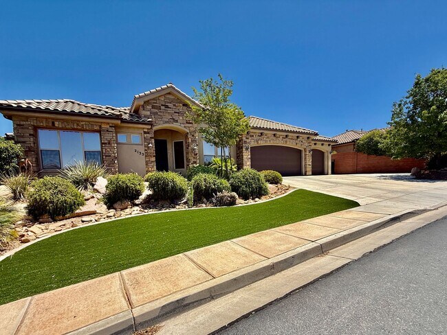 Foto del edificio - Beautiful Five-Bedroom Home in Tonaquint V...