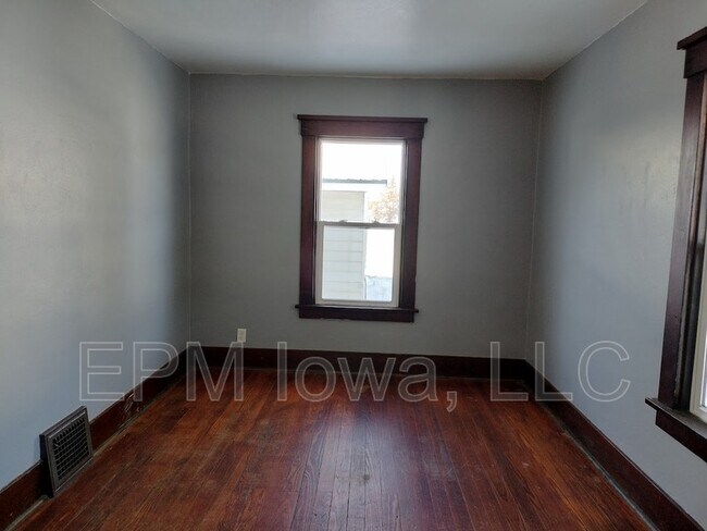 Foto del edificio - 118 9th Ave SE