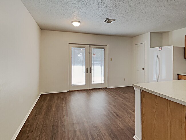 Building Photo - 11918 Auburn Brook