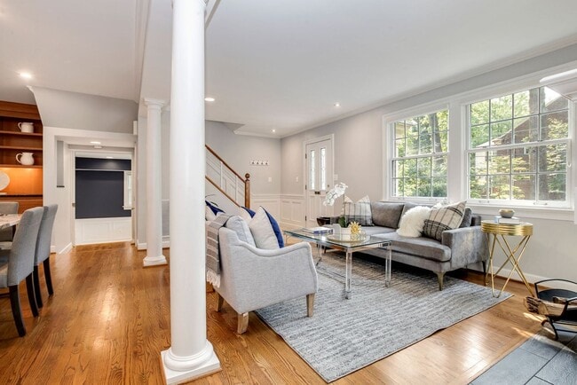 Building Photo - Chevy Chase Home